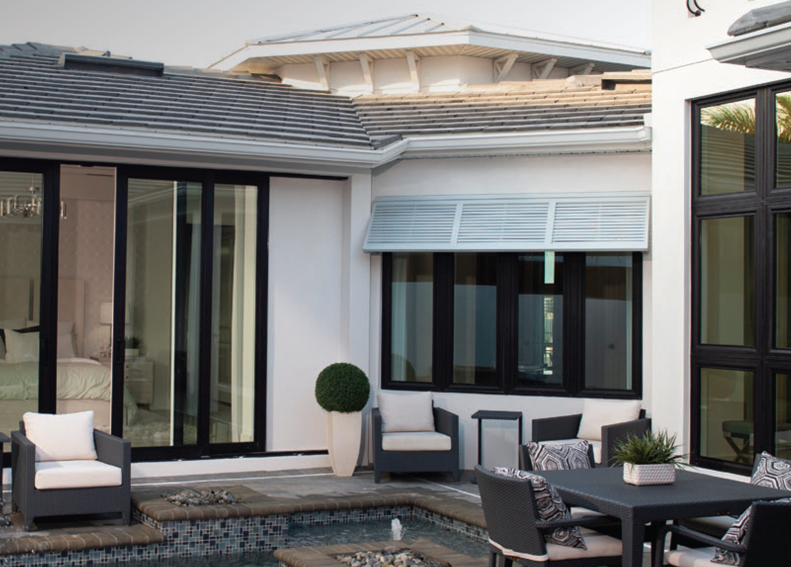 5440 casement window features